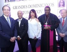 Leer noticia sobre:  17 de Febrero 2020 
 El Dr. Arnaldo Espaillat Matos formó parte de la mesa de honor de la XXIV edición del libro Grandes Dominicanos. 