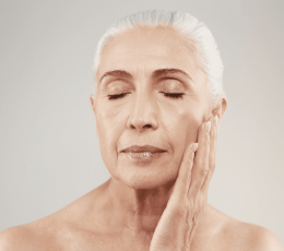 What can eye plastic surgery do?
