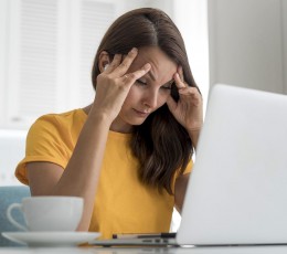 Estr&eacute;s y salud visual: &iquest;por qu&eacute; tiembla el ojo?