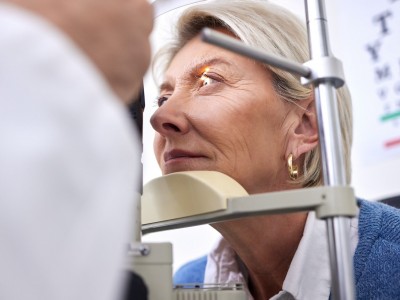 Cataracts: Symptoms You Shouldn’t Ignore
