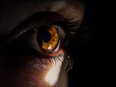 A shadow in your vision: what could it mean?
